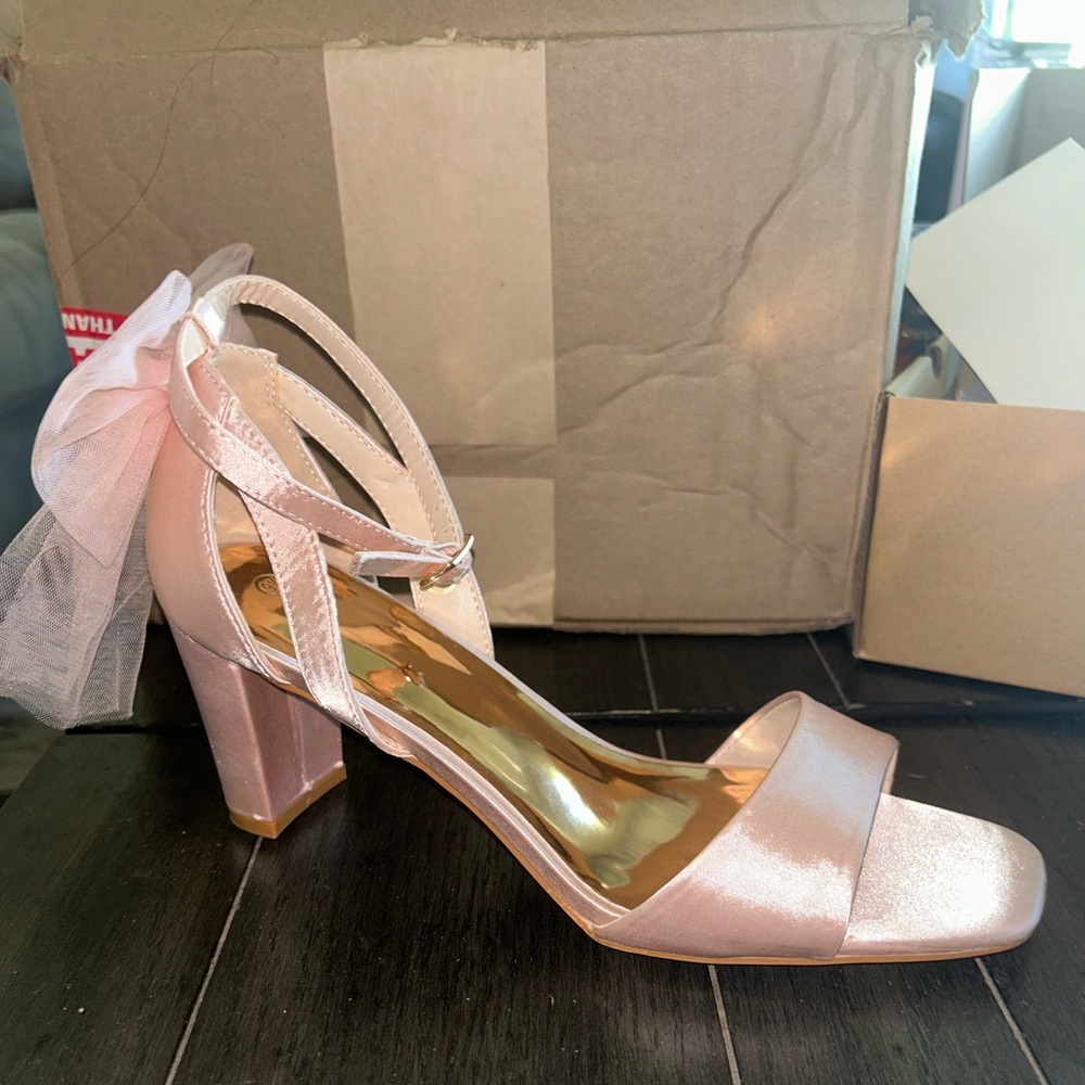 Size 9.5 pink heel